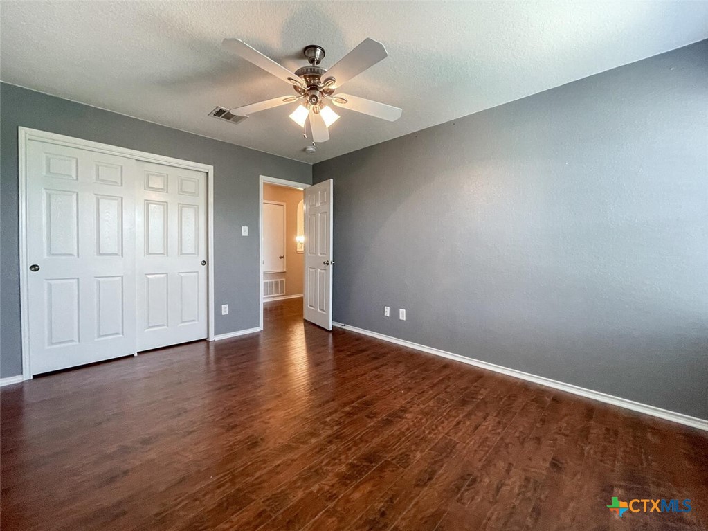 2237 Stoneleigh Drive Property Photo 20