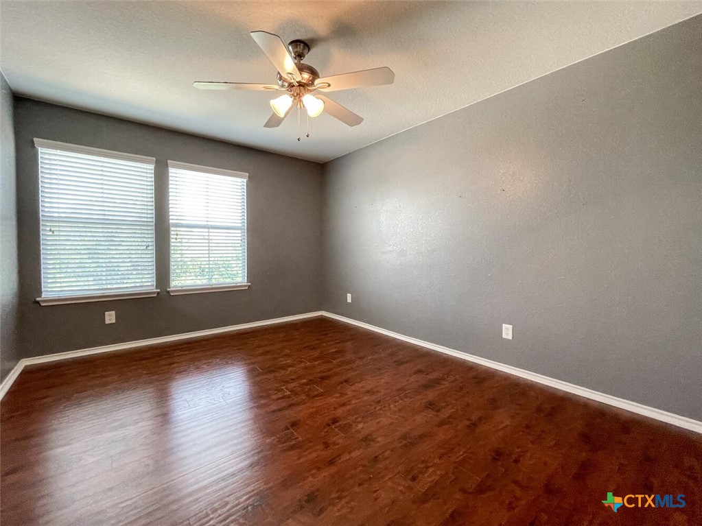 2237 Stoneleigh Drive Property Photo 21