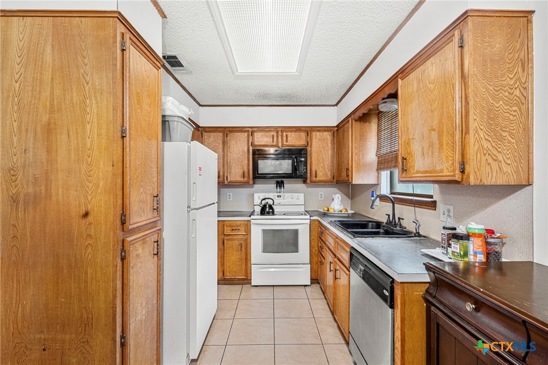 1610 Ronstan Drive Property Photo 5