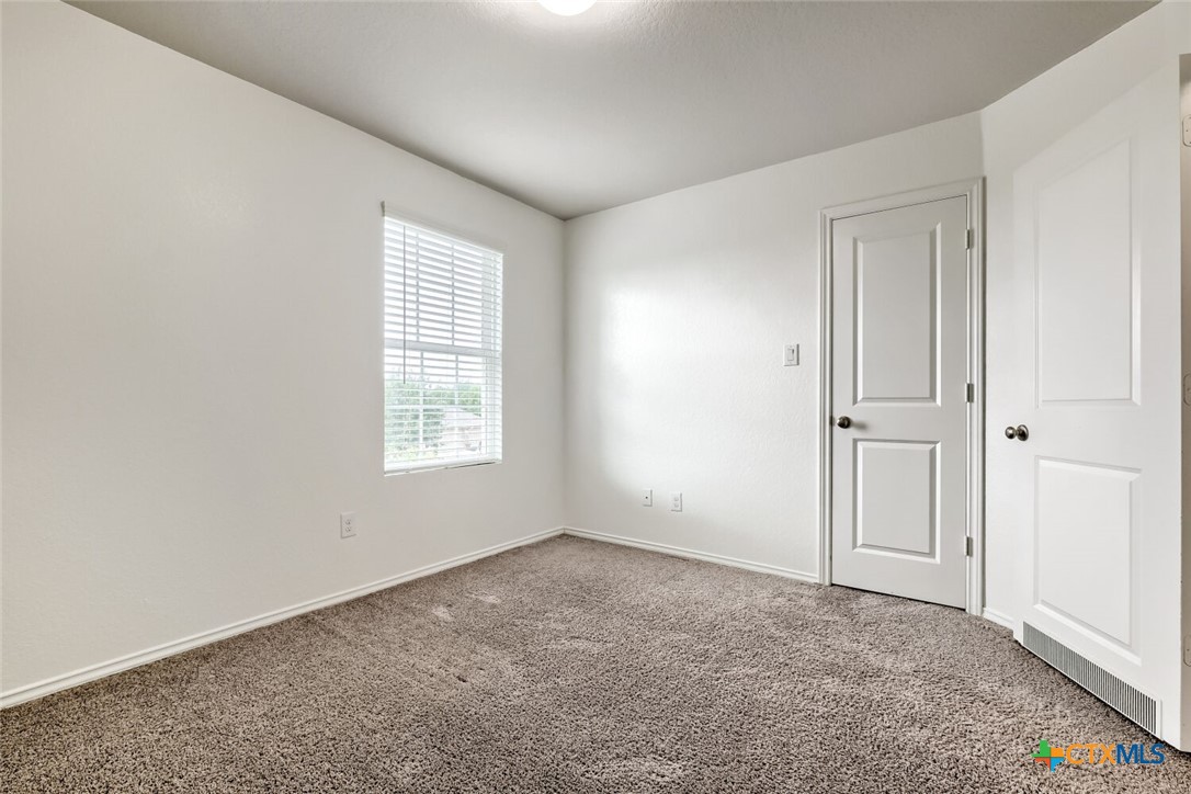 1818 Strawberry Field Property Photo 14