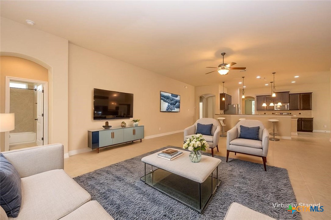 811 Cathedral Court Property Photo 8