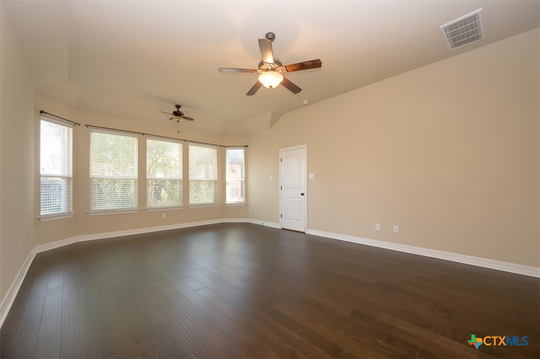 811 Cathedral Court Property Photo 34