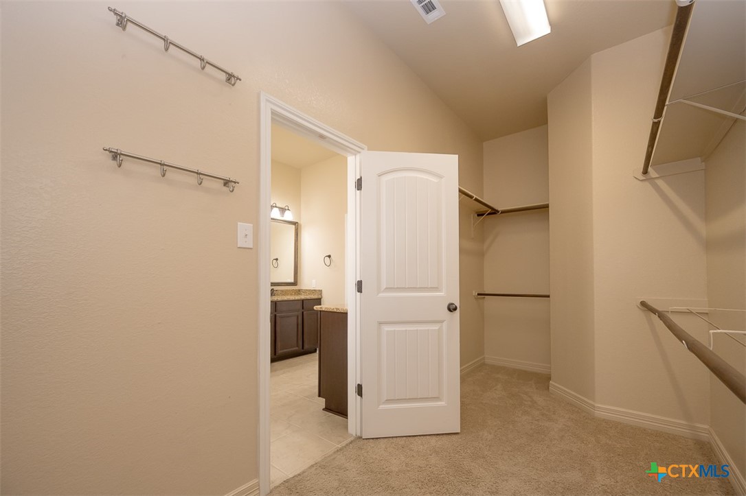 811 Cathedral Court Property Photo 38