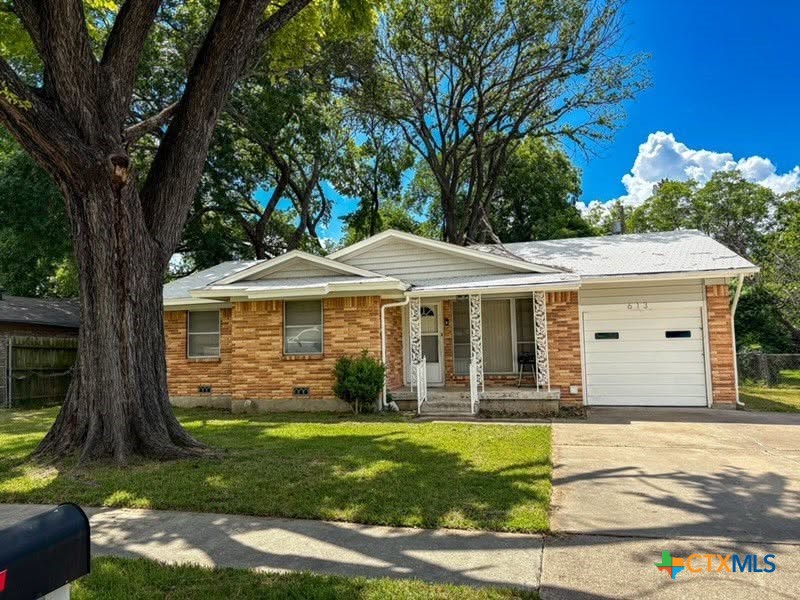 613 Bishop Drive Property Photo 1