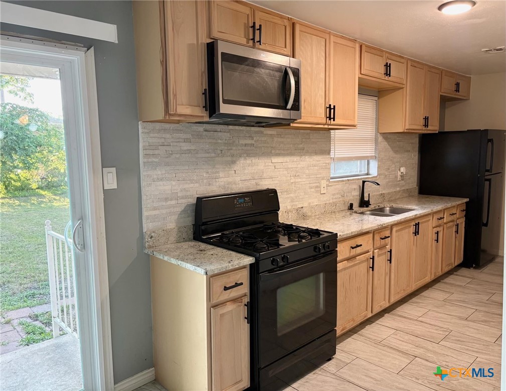613 Bishop Drive Property Photo 2