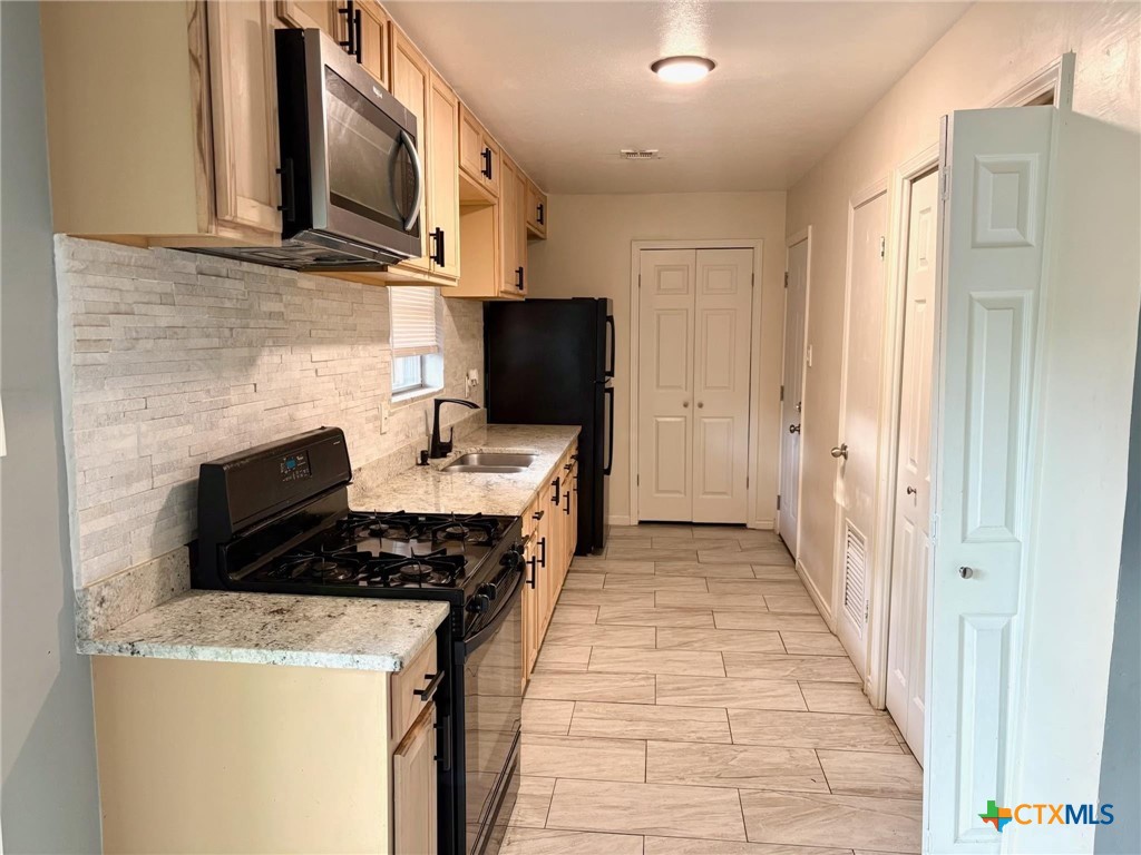613 Bishop Drive Property Photo 3