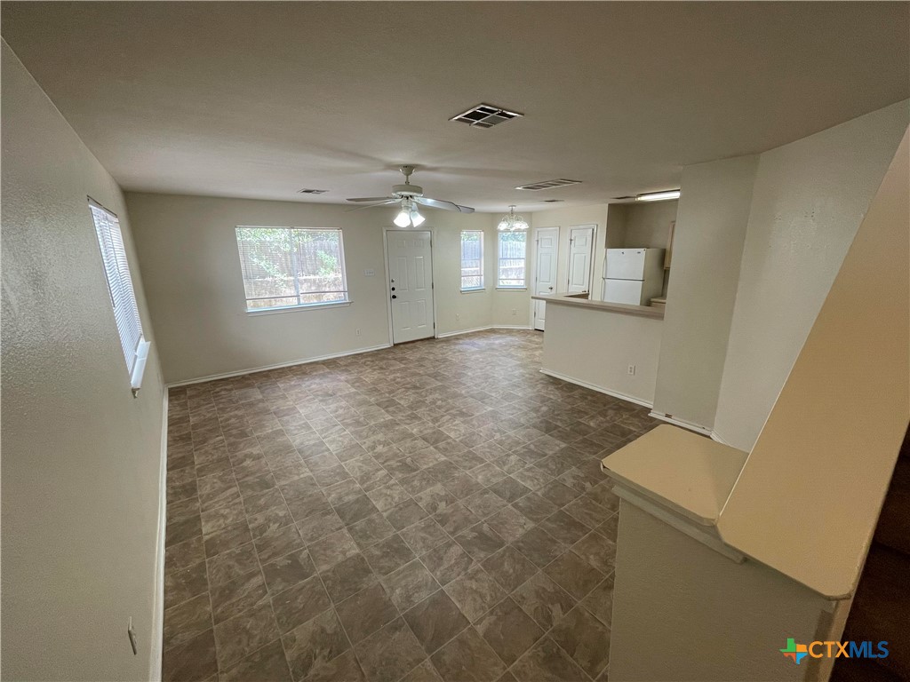 933 Sagewood Property Photo 3