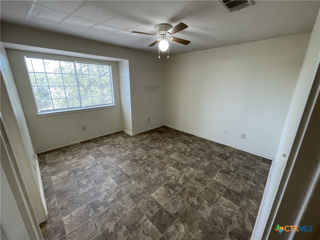 933 Sagewood Property Photo 6