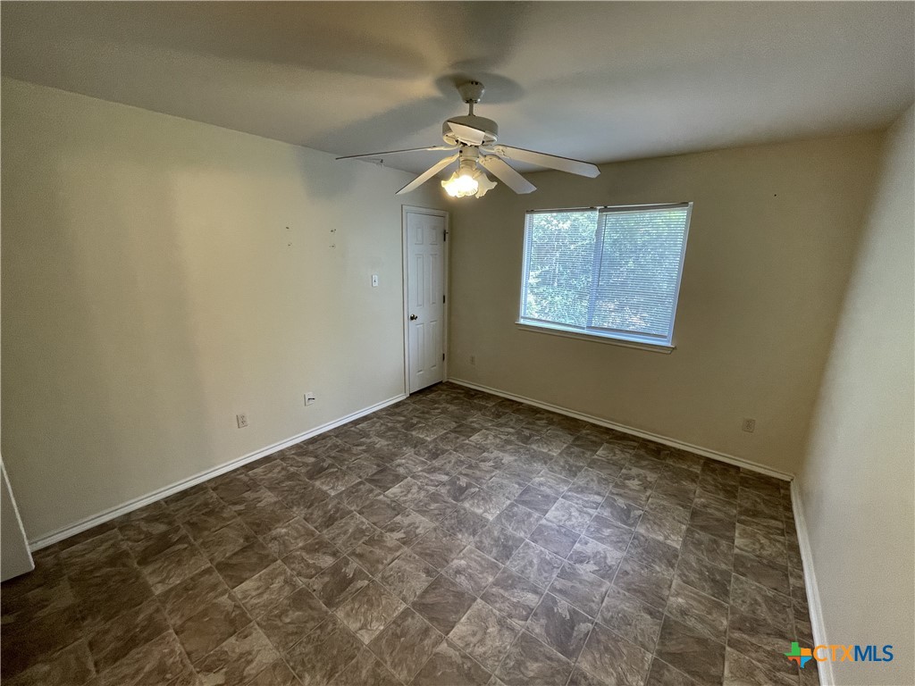 933 Sagewood Property Photo 10