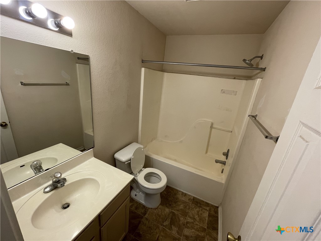 933 Sagewood Property Photo 11