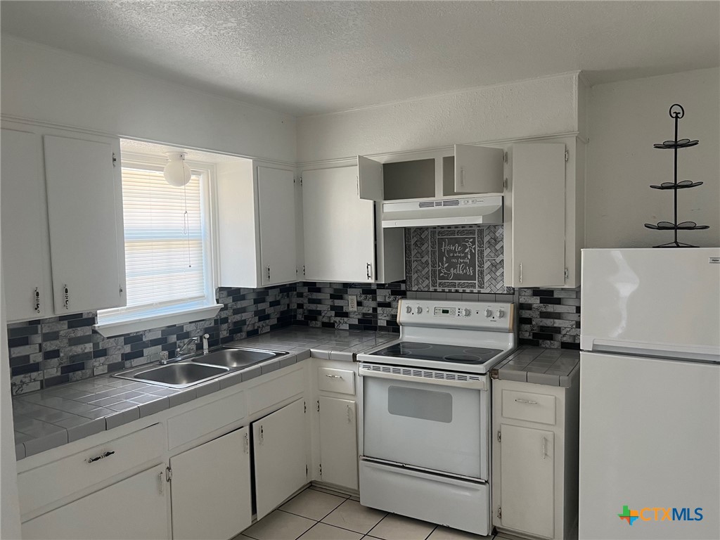 516 Wolf Street Property Photo 3