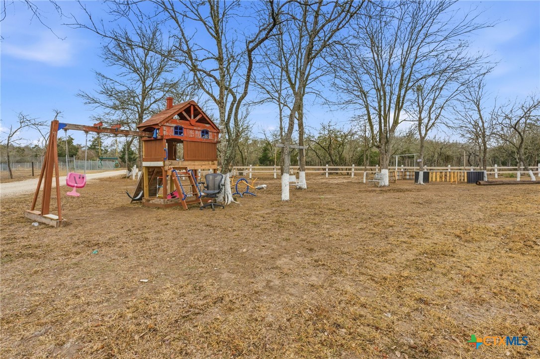 1278 Fm 812 Property Photo 7