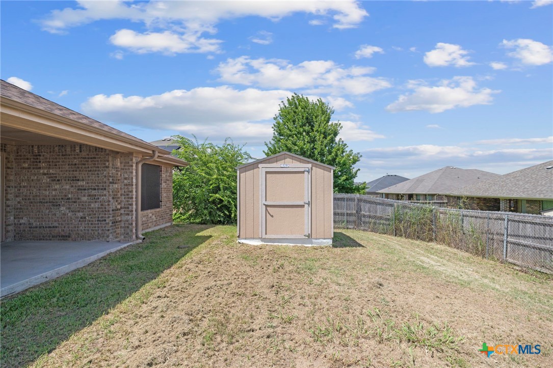 2402 Scott Drive Property Photo 27