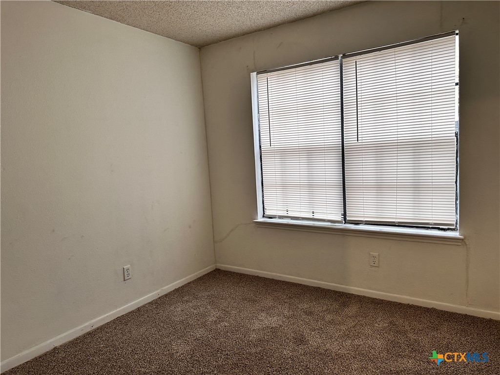 617694 Property Photo 6