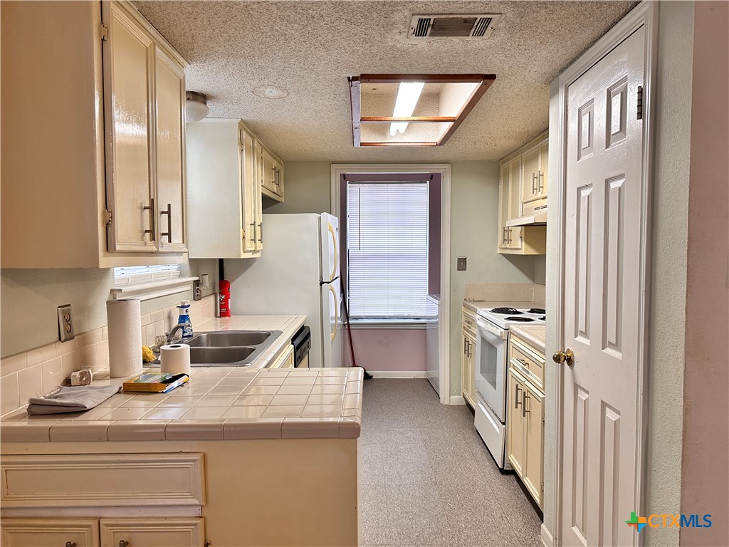 617694 Property Photo 8