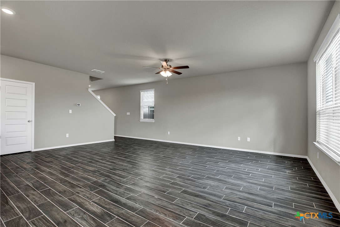 267 Kinsley Way Property Photo 14