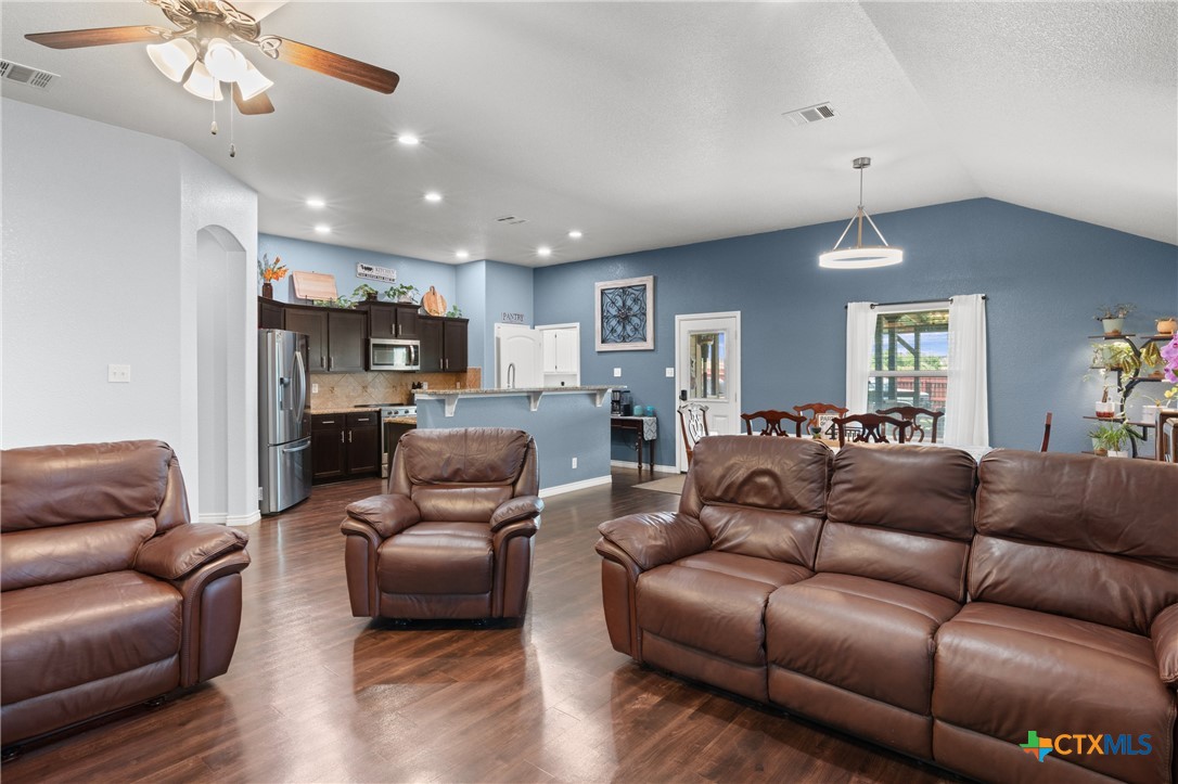 704 Ridgeview Drive Property Photo 11