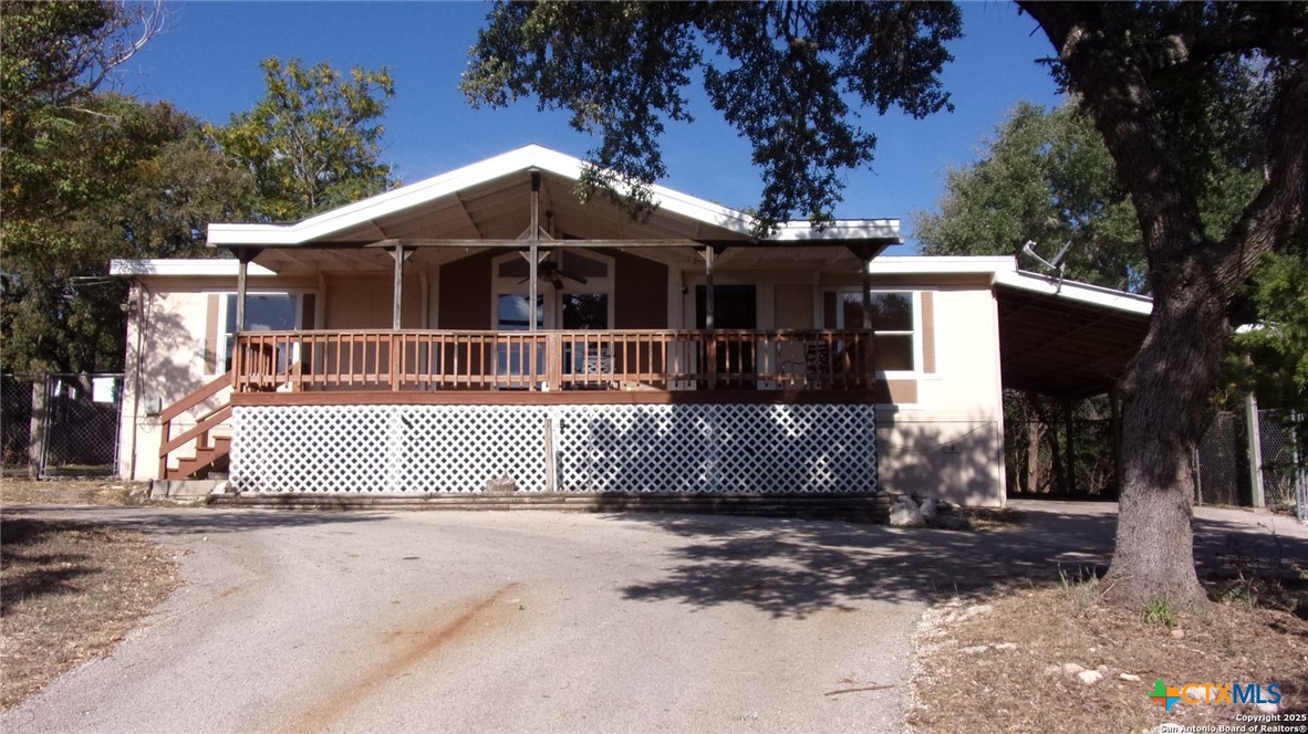 252 Sir Winston Drive Property Photo 1
