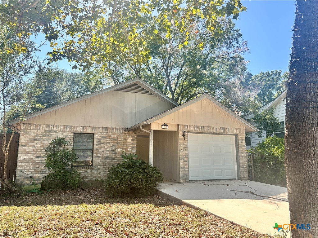 129 Riverside Drive Property Photo 1