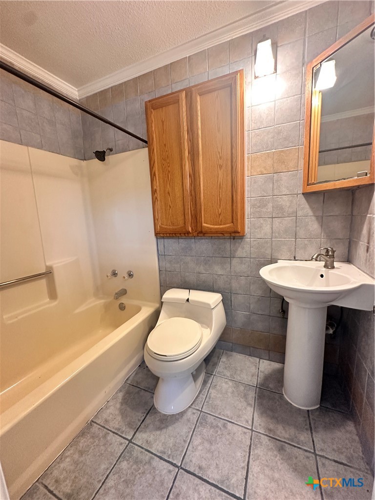 129 Riverside Drive Property Photo 14