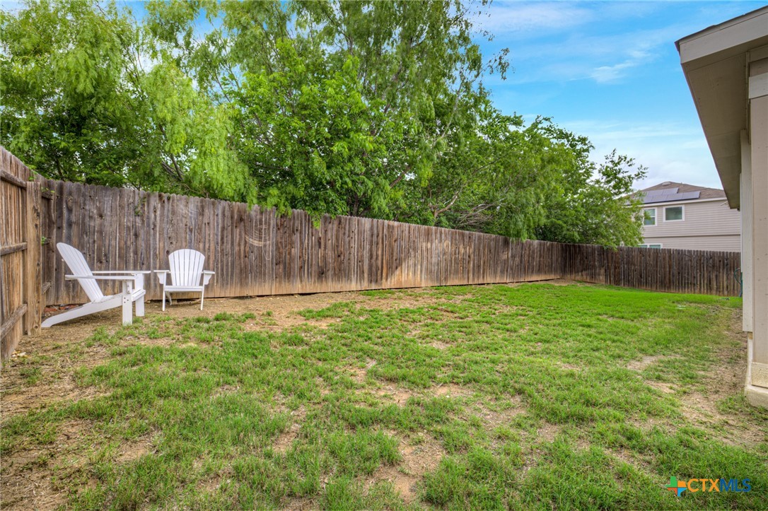 1814 Strawberry Field Property Photo 28