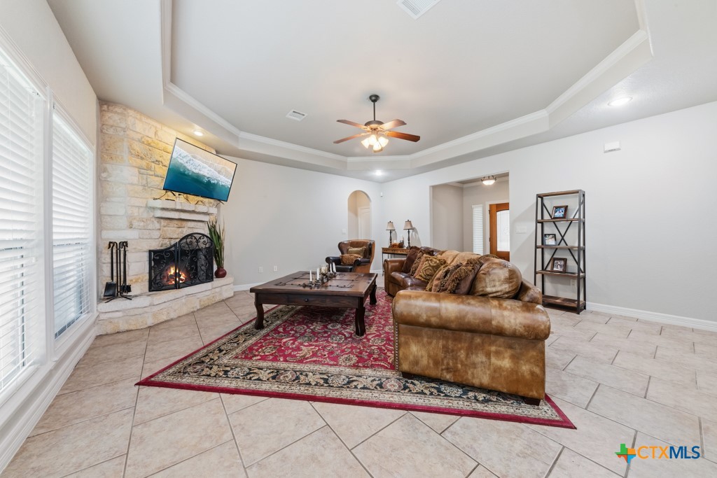 1211 Mossy Hollow Drive Property Photo 6