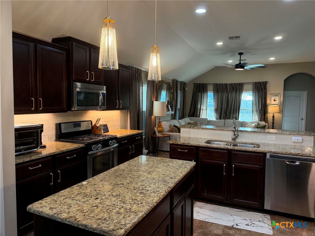 210 Cobble Stone Court Property Photo 6