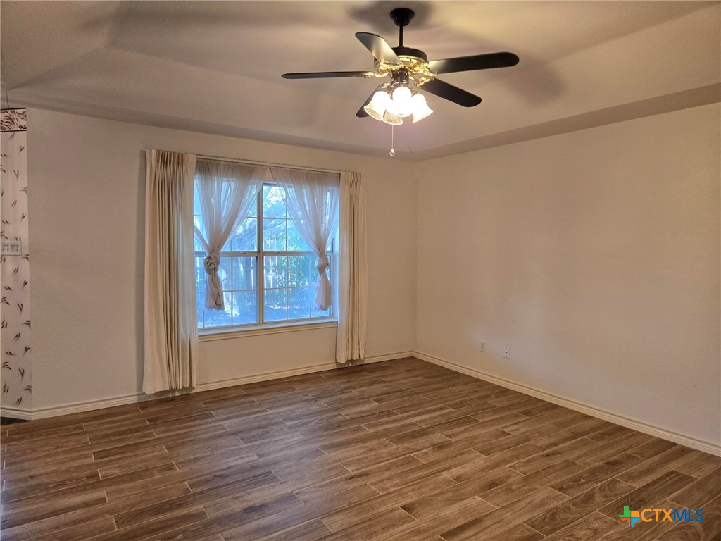 120 Gardenridge Drive Property Photo 3