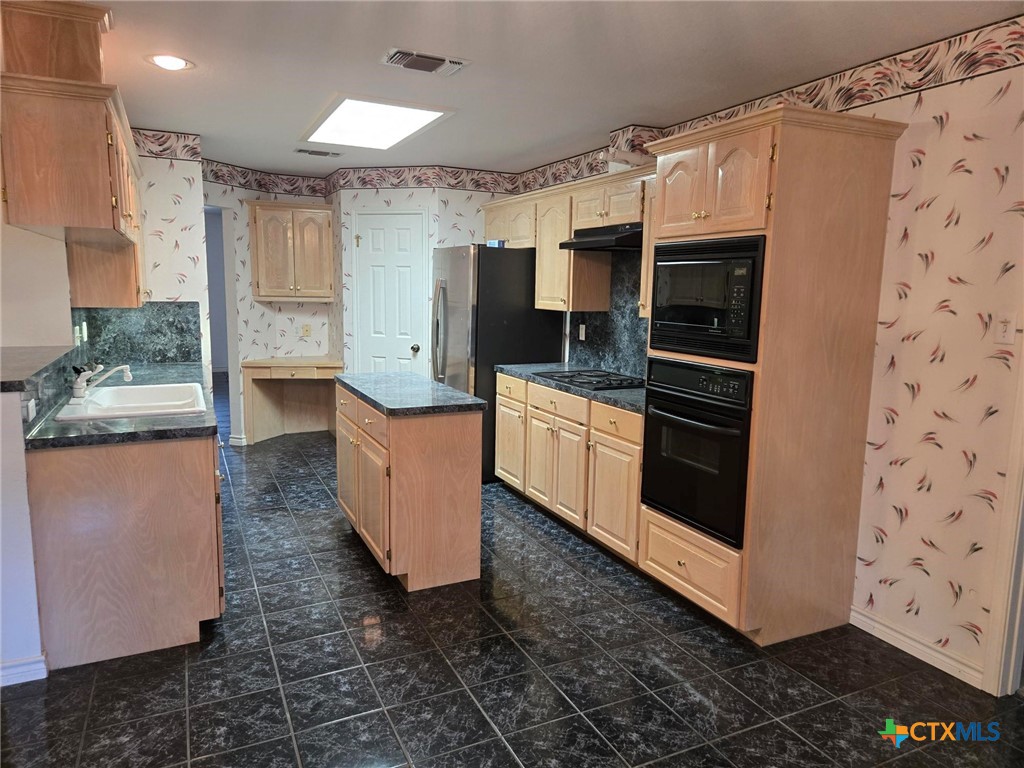 120 Gardenridge Drive Property Photo 4