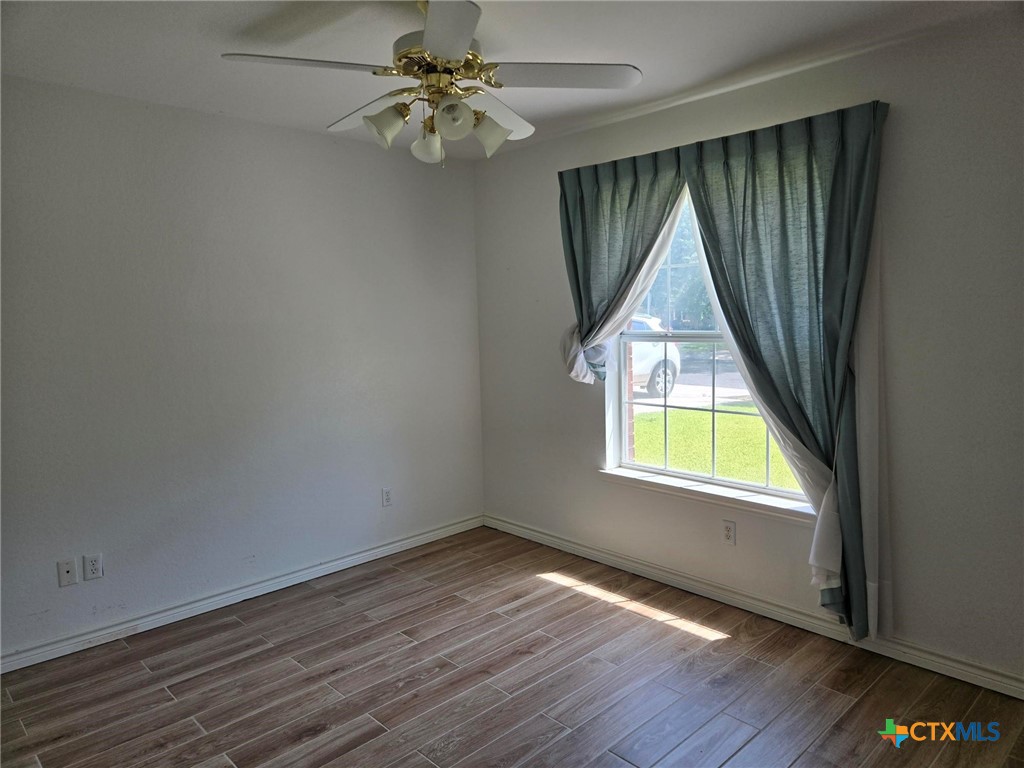 120 Gardenridge Drive Property Photo 11