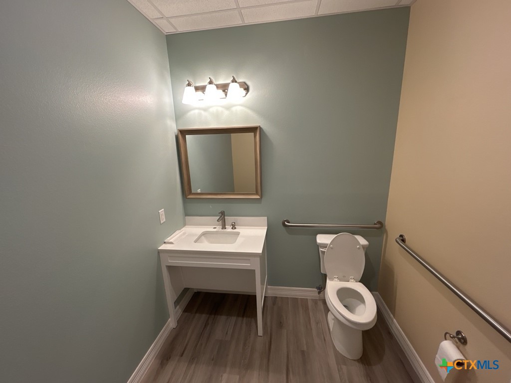 5320 E Central Texas Expressway 104 Property Photo 5