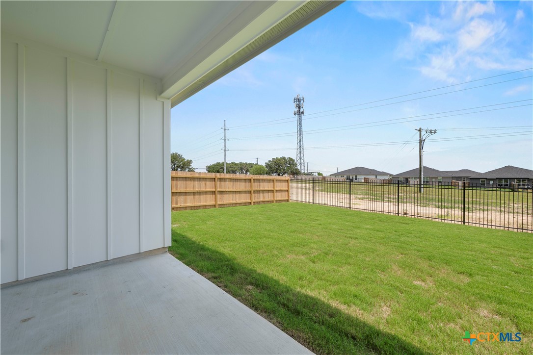 401 Mustang Loop Property Photo 7