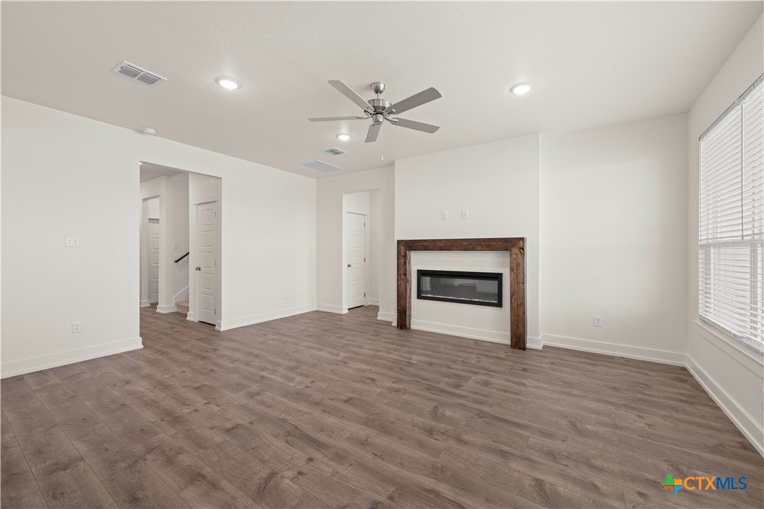 401 Mustang Loop Property Photo 11