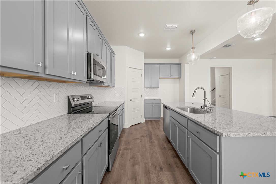 401 Mustang Loop Property Photo 16