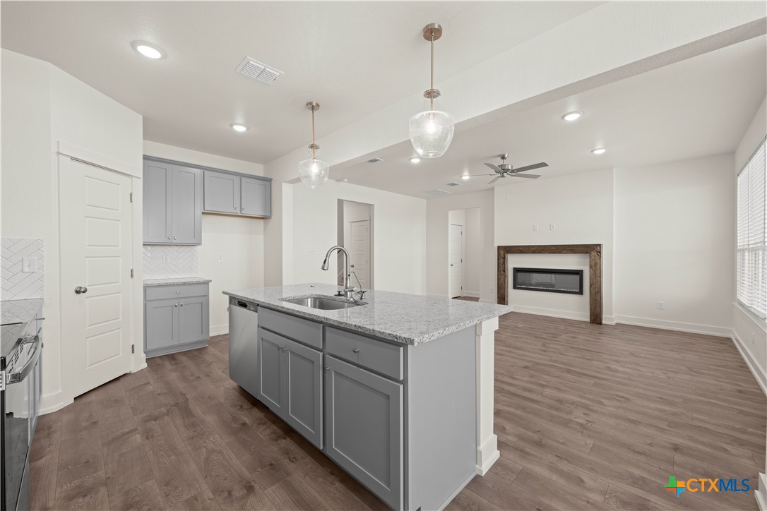 401 Mustang Loop Property Photo 17