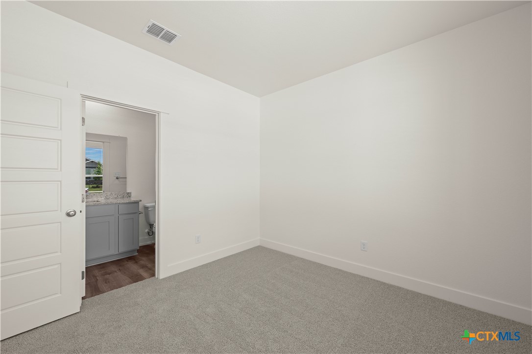 401 Mustang Loop Property Photo 20