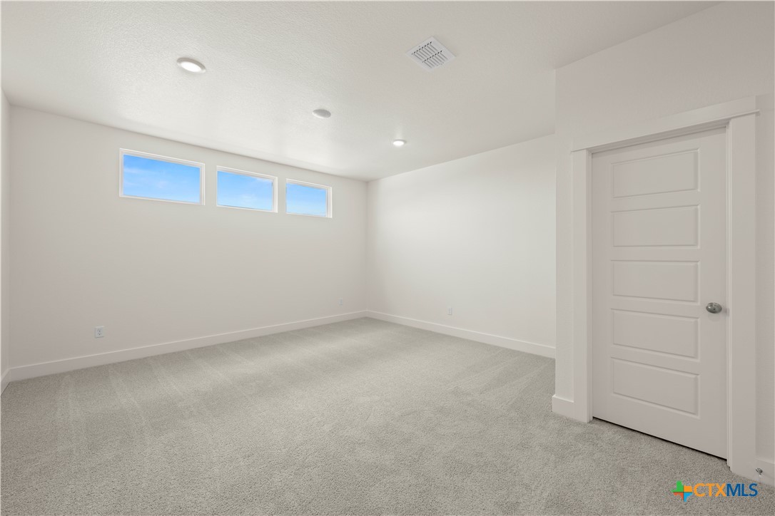 401 Mustang Loop Property Photo 34