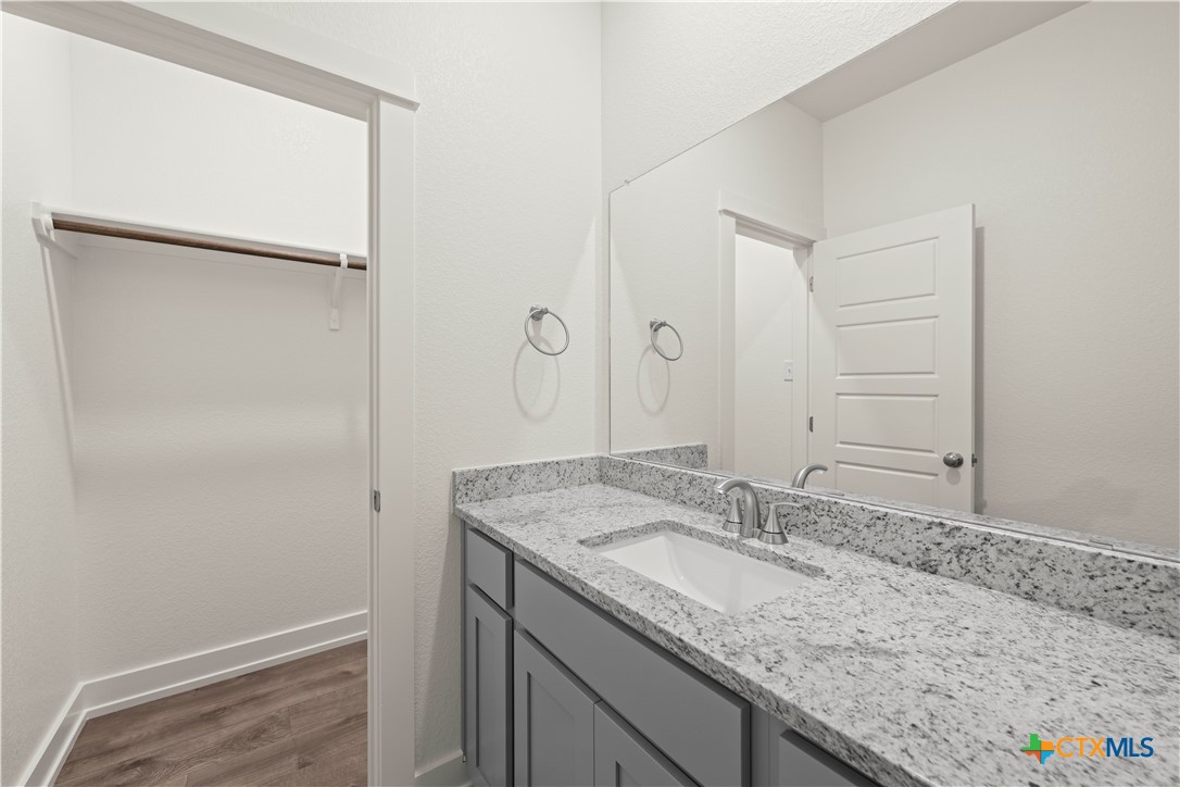 401 Mustang Loop Property Photo 42