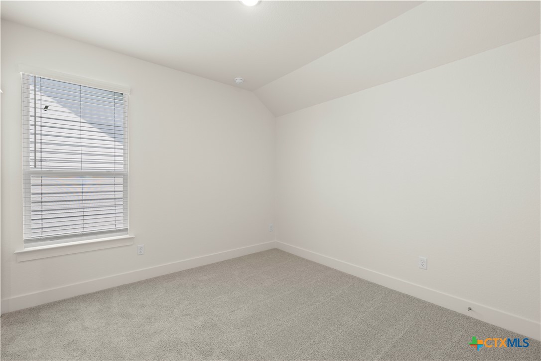 401 Mustang Loop Property Photo 48
