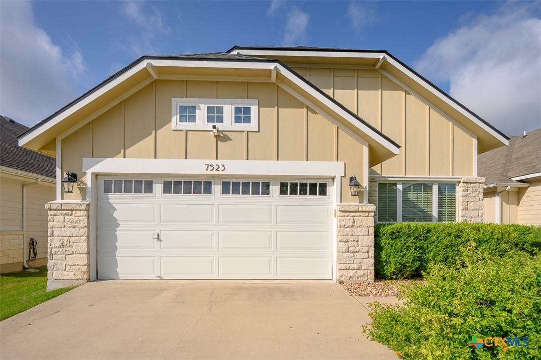 7523 Buffalo Grass Drive Property Photo 19