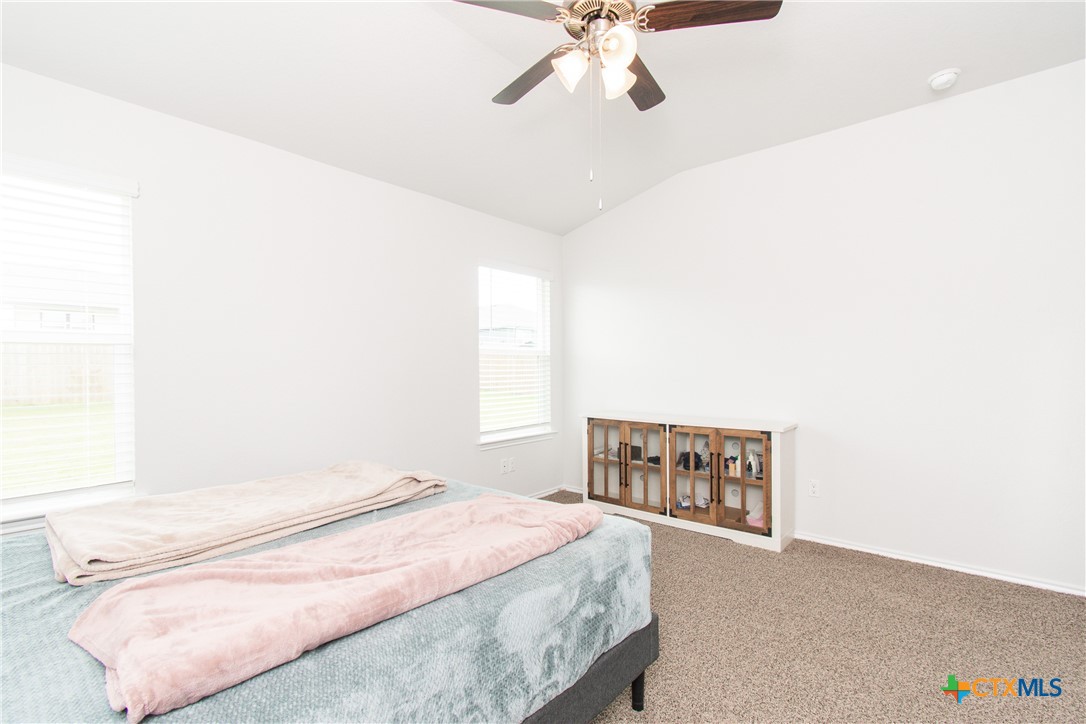 1916 Deodar Drive Property Photo 10