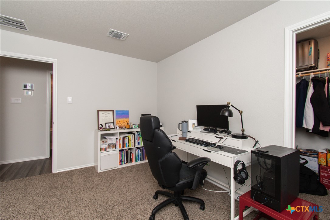 1916 Deodar Drive Property Photo 14