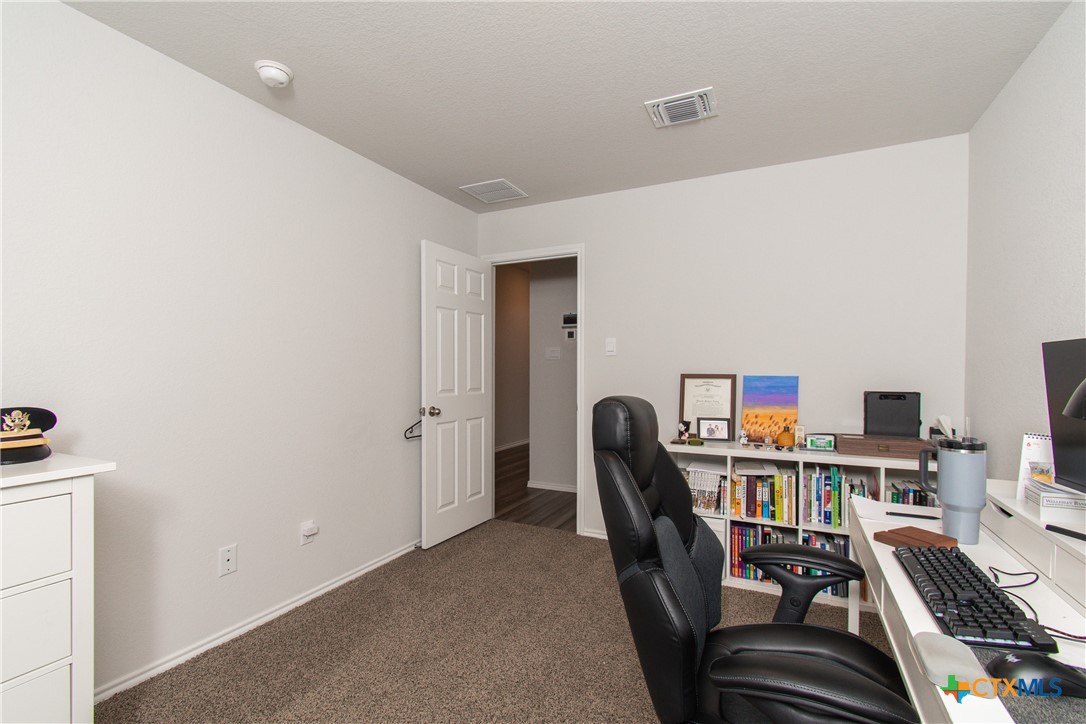 1916 Deodar Drive Property Photo 15