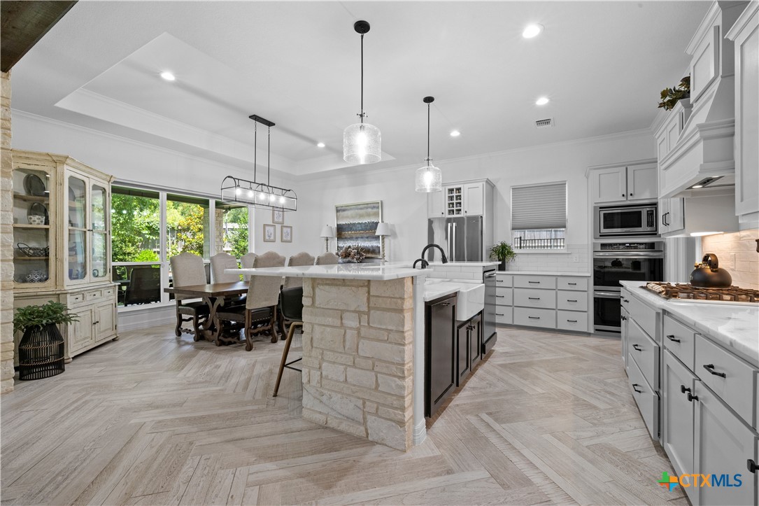 6639 Misty Creek Lane Property Photo 8