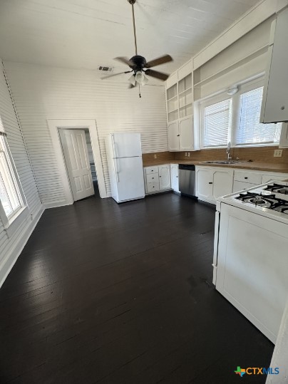 302 Burleson Street 302 Property Photo 5