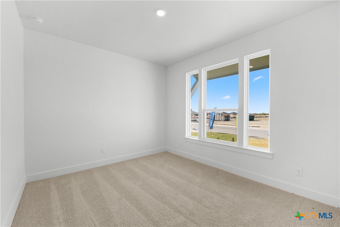 409 Mustang Loop Property Photo 15