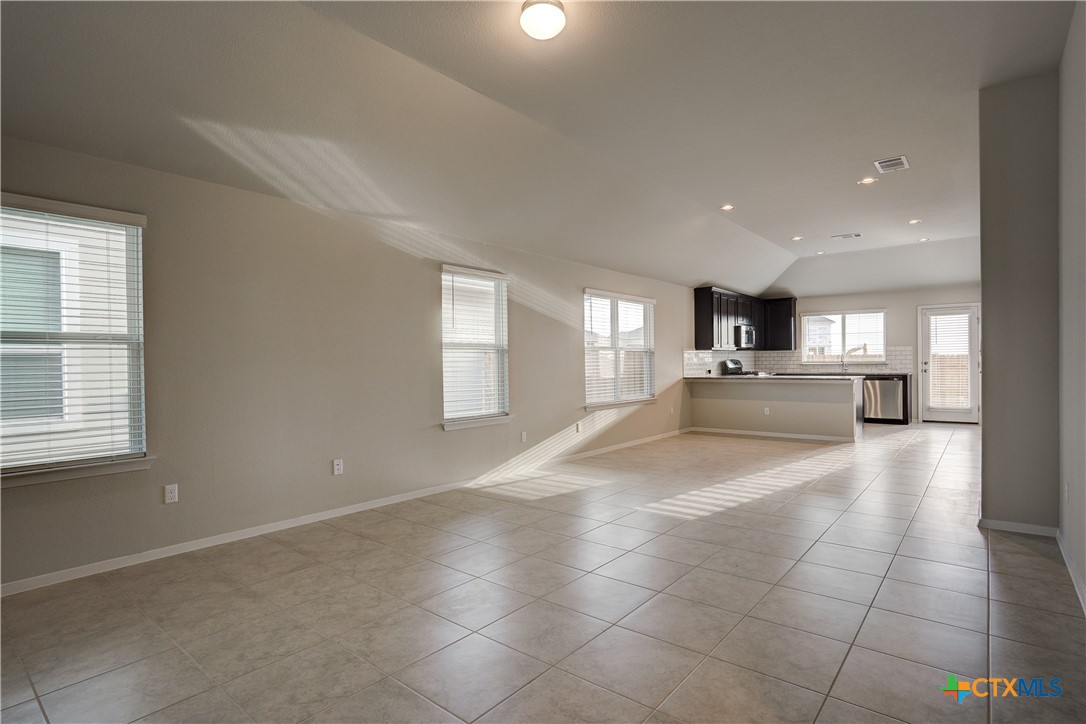 171 White Dunes Drive Property Photo 8