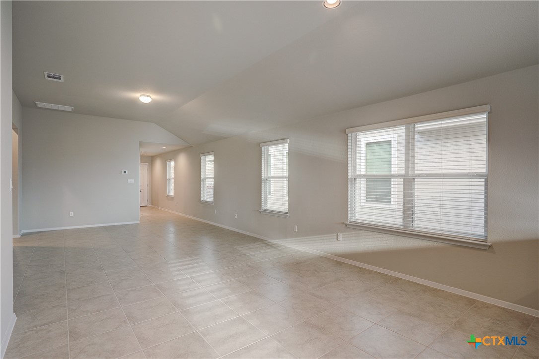 171 White Dunes Drive Property Photo 9