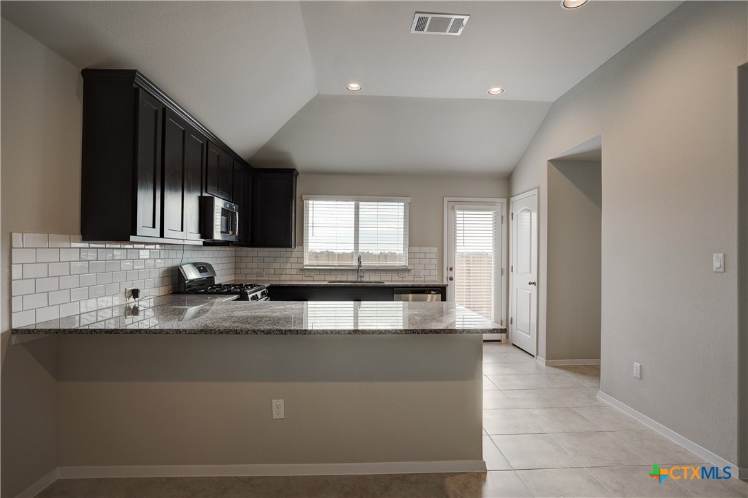 171 White Dunes Drive Property Photo 11