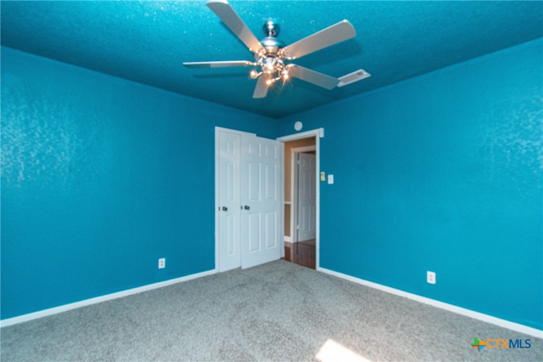 2001 Eisenhower Drive Property Photo 13